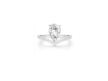 Dreamy Pear - shaped Diamond Ring