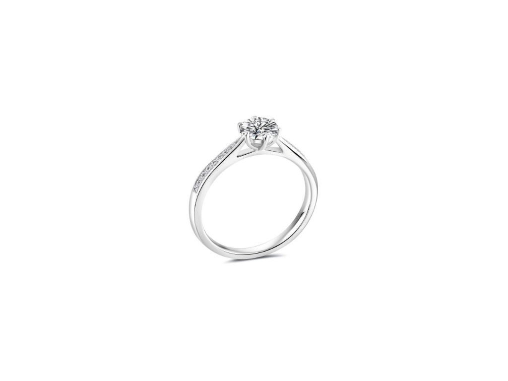 Romantic Solitaire Wedding Ring