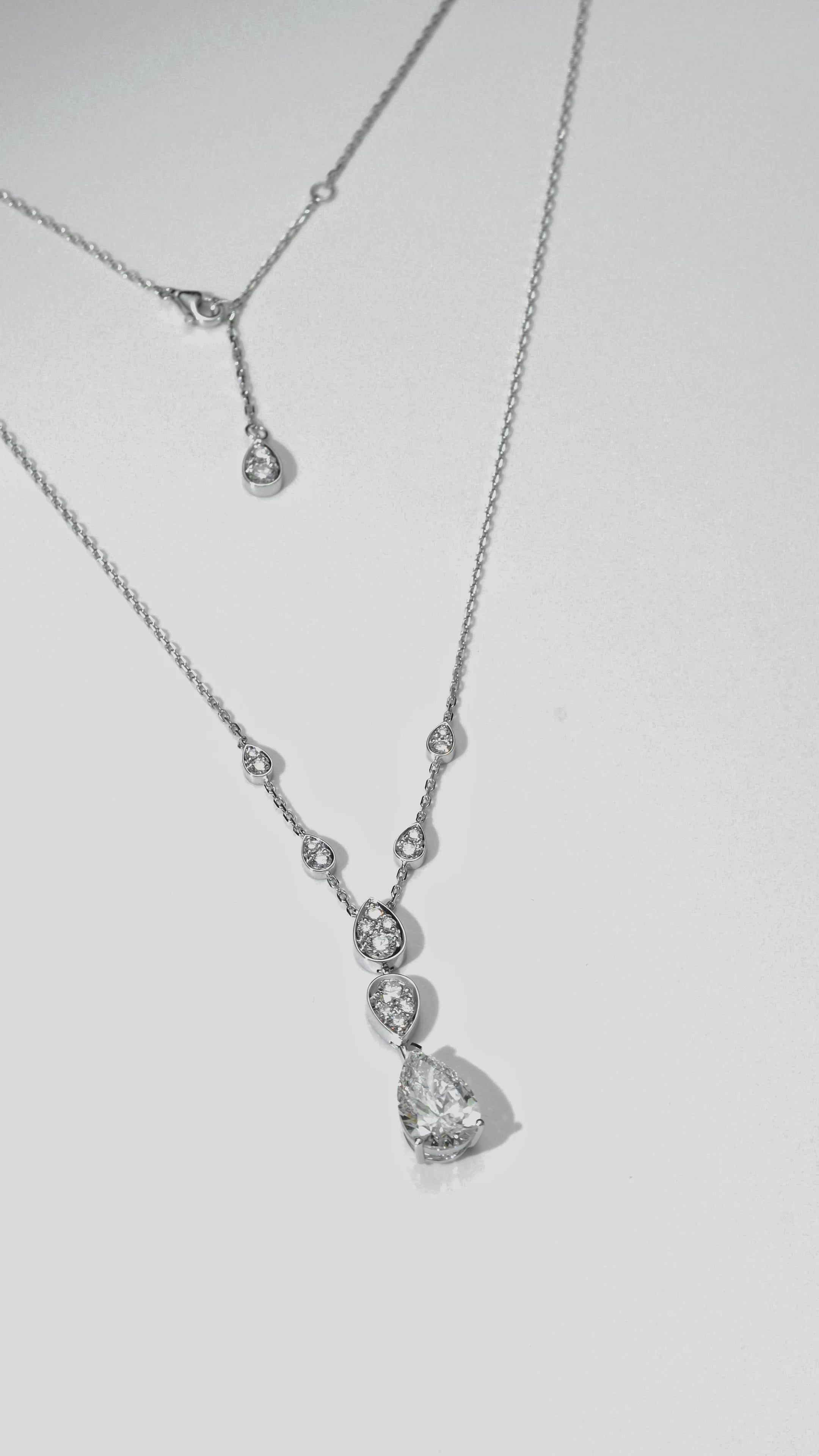 Shining Teardrop Diamond Necklace